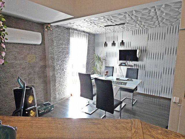 Eladó családi ház, Szegeden 34.5 M Ft, 2 szobás