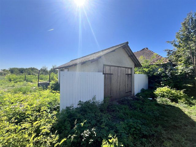 Eladó családi ház, Sarkadon 6.5 M Ft, 2 szobás