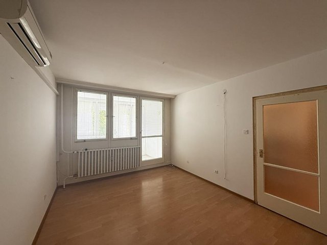 Eladó panellakás, Budapesten, III. kerületben 63.49 M Ft