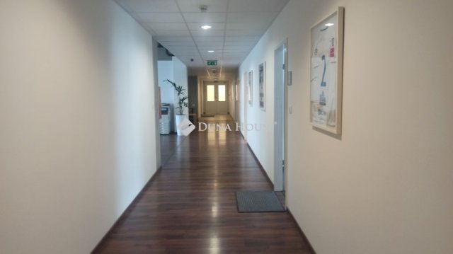 Eladó ipari ingatlan, Sóskúton 750 M Ft / költözzbe.hu