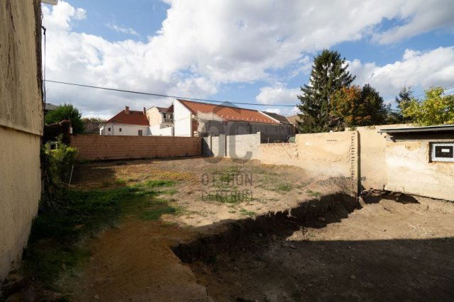 Eladó téglalakás, Pécsett 55 M Ft, 3 szobás