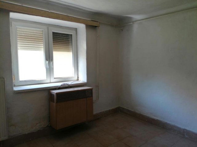Eladó családi ház, Tiszafüreden 17 M Ft, 2 szobás