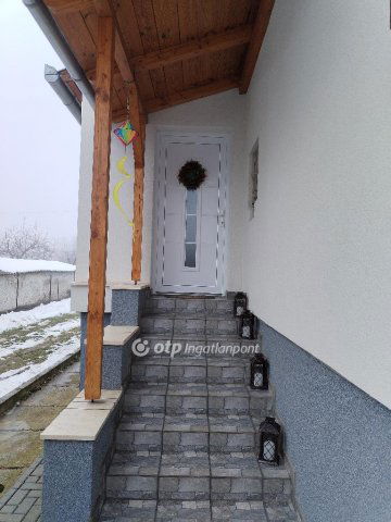 Eladó családi ház, Sümegen 69.9 M Ft, 3 szobás