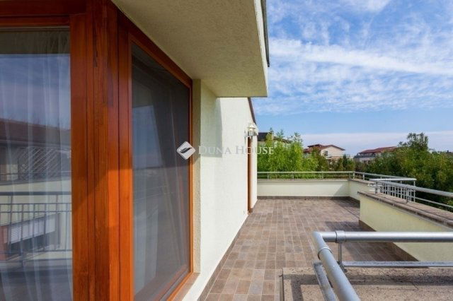 Eladó téglalakás, Kecskeméten 129.99 M Ft, 4 szobás