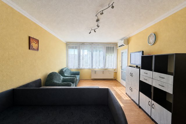 Eladó téglalakás, Szigetszentmiklóson 48.5 M Ft, 1 szobás