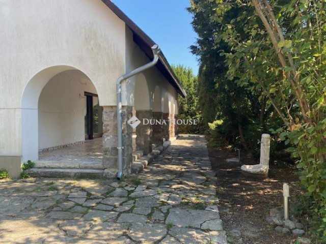 Eladó családi ház, Szentendrén 189 M Ft, 5 szobás
