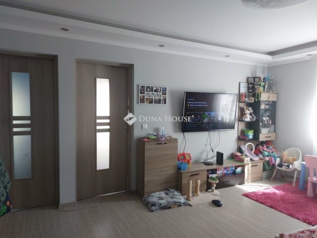 Eladó családi ház, Berhidán 78 M Ft, 6 szobás