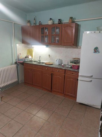 Eladó családi ház, Kurdon 6.4 M Ft, 2 szobás
