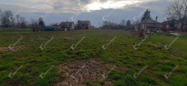 Eladó telek, Győrváron 5 M Ft / költözzbe.hu