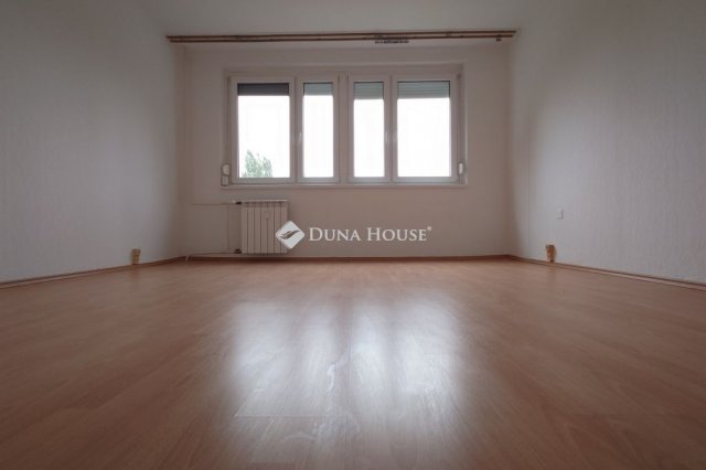 Eladó panellakás, Kecskeméten 34.5 M Ft, 1 szobás