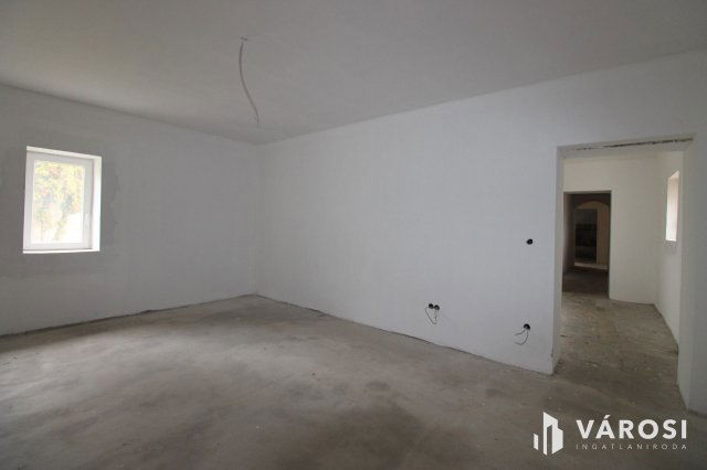 Eladó családi ház, Szőcön 68 M Ft, 4+1 szobás