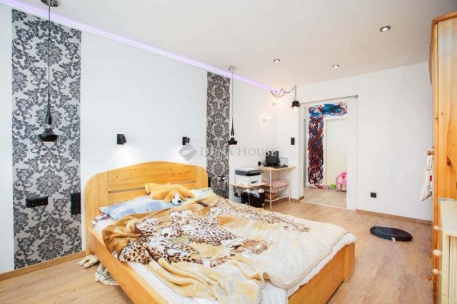 Eladó panellakás, Győrött 51.4 M Ft, 2 szobás