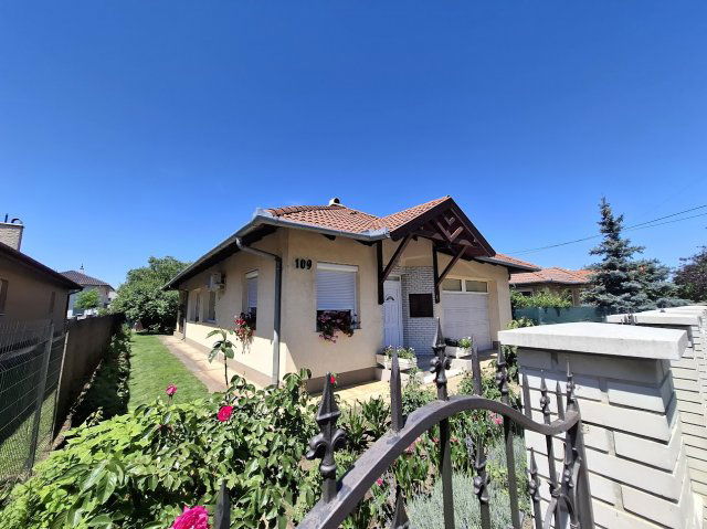 Eladó családi ház, Debrecenben 121.9 M Ft, 4 szobás