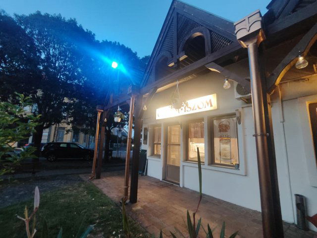 Kiadó üzlethelyiség, Hódmezővásárhelyen 130 E Ft / hó