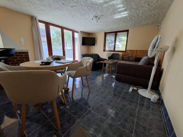 Eladó családi ház, Poroszlón 75 M Ft, 4 szobás