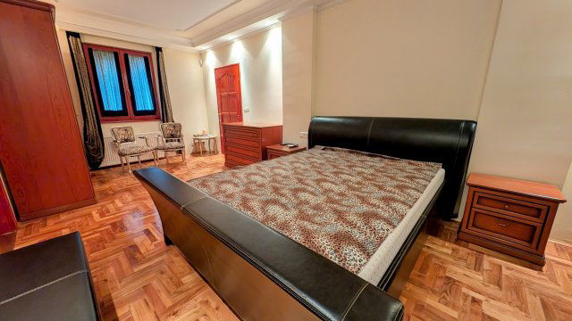 Eladó családi ház, Kecskeméten 180 M Ft, 7 szobás