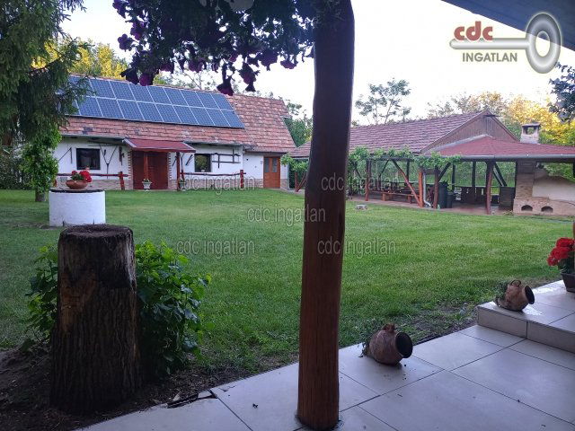 Eladó családi ház, Pusztavacson 260 M Ft, 4 szobás