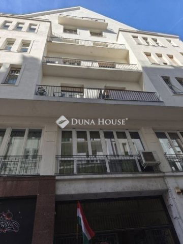 Eladó téglalakás, Budapesten, V. kerületben 102 M Ft, 2 szobás