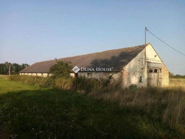 Eladó telek, Undon 79 M Ft / költözzbe.hu