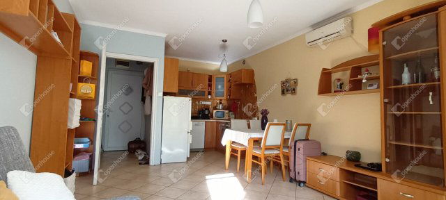 Eladó téglalakás, Szegeden 48.85 M Ft, 2 szobás