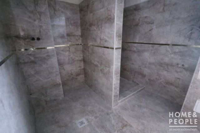 Eladó családi ház, Makón 19.99 M Ft, 2 szobás