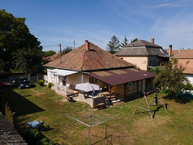 Eladó családi ház, Vámosmikolán 33.9 M Ft, 5 szobás