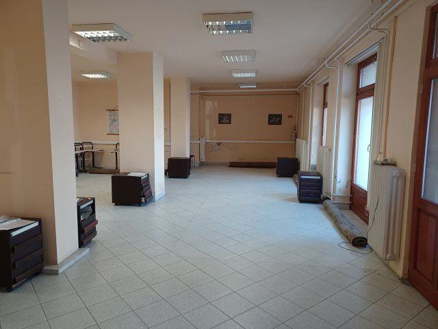 Kiadó iroda, Győrött 420 E Ft / hó, 5 szobás