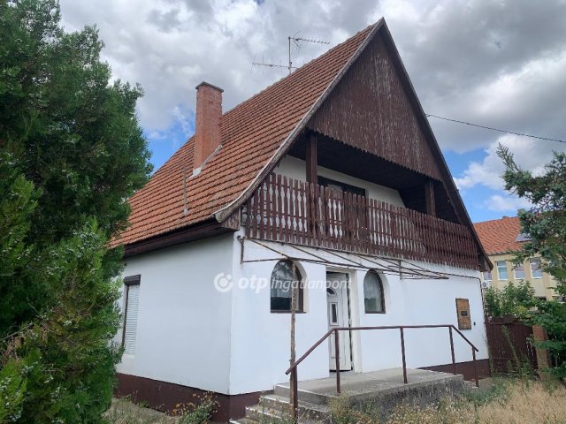 Eladó családi ház, Szankon 39.9 M Ft, 3+1 szobás