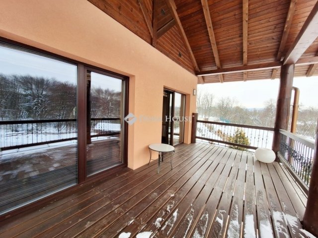 Eladó családi ház, Domonyban 239.9 M Ft, 4 szobás