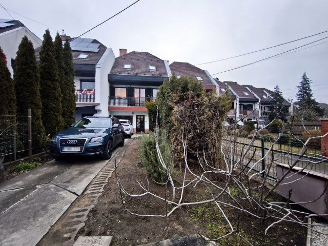 Eladó sorház, Kistarcsán, Vadrózsa utcában 96.8 M Ft, 5 szobás