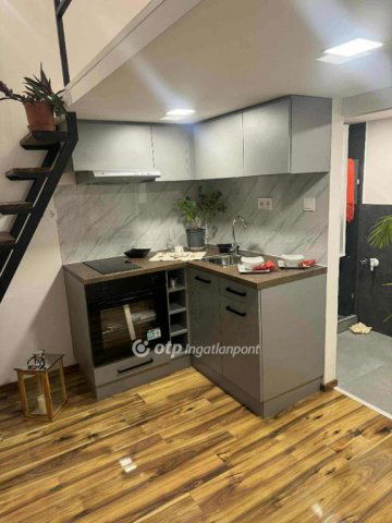 Eladó téglalakás, Budapesten, VII. kerületben 71.6 M Ft