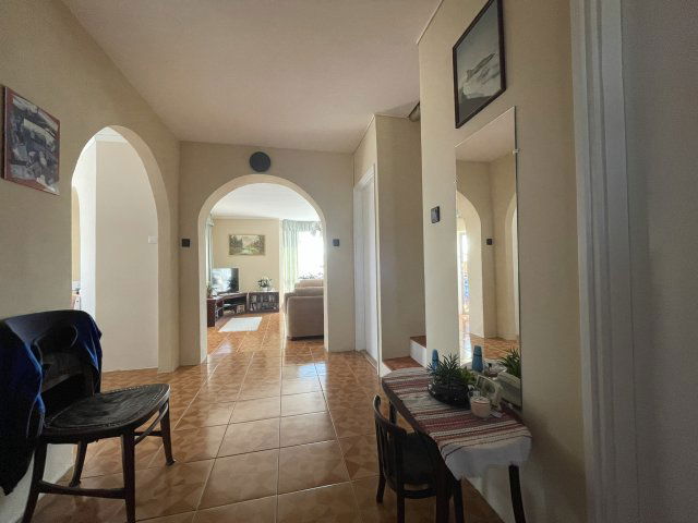 Eladó családi ház, Veszprémben 119.5 M Ft, 4+2 szobás