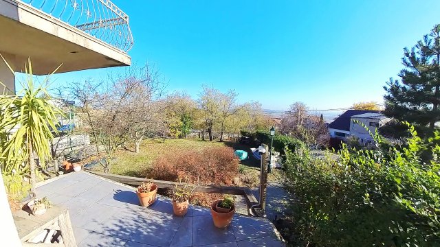 Eladó családi ház, Nadapon 239 M Ft, 6 szobás