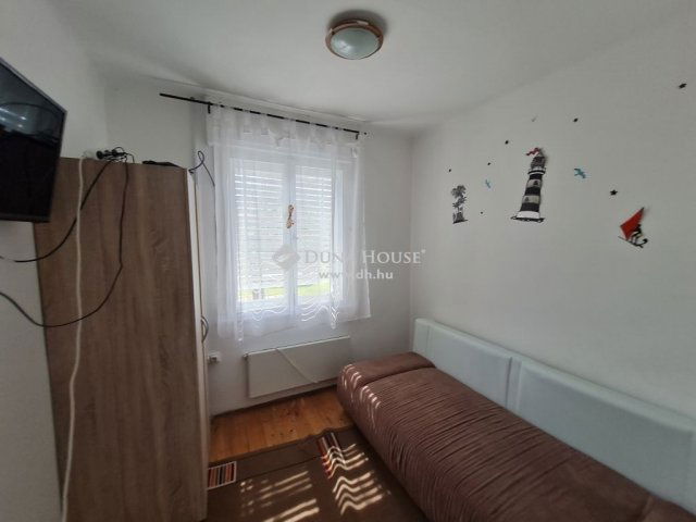 Eladó családi ház, Zamárdiban 96 M Ft, 4 szobás