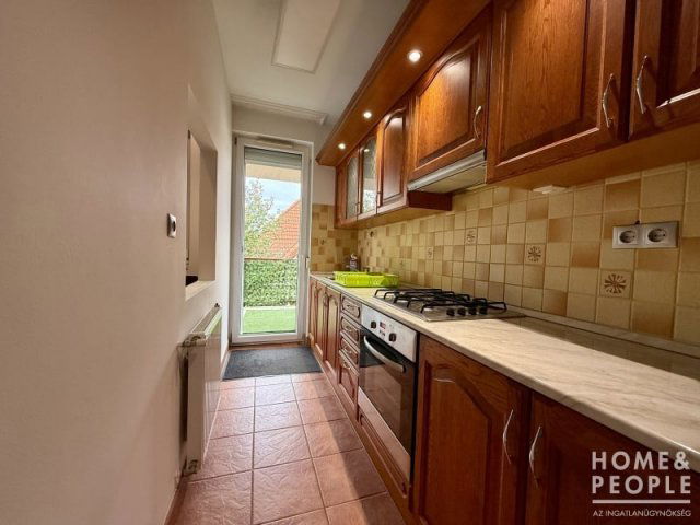 Eladó téglalakás, Szegeden 87.5 M Ft, 2+1 szobás