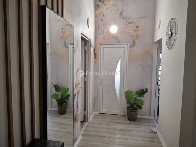 Eladó téglalakás, Budapesten, VII. kerületben 51.9 M Ft