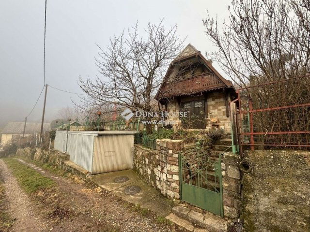 Eladó telek, Pécsett 24 M Ft / költözzbe.hu