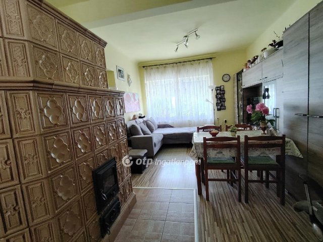 Eladó családi ház, Egerágon 60 M Ft, 4 szobás