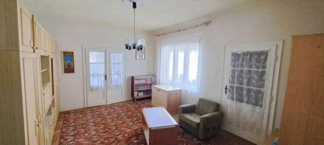 Eladó családi ház, Baján 42.8 M Ft, 5 szobás