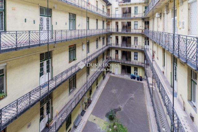 Eladó téglalakás, Budapesten, II. kerületben 182.9 M Ft