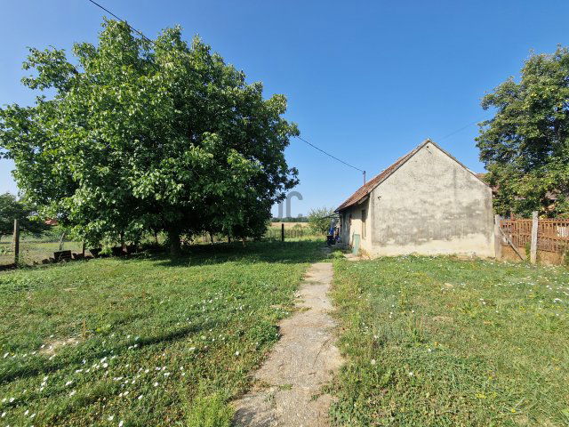 Eladó családi ház, Petriventén 5.9 M Ft, 2 szobás