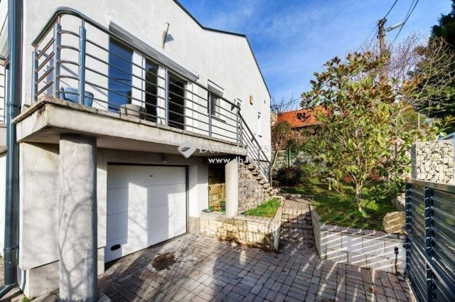 Eladó családi ház, Szentendrén 221 M Ft, 4 szobás