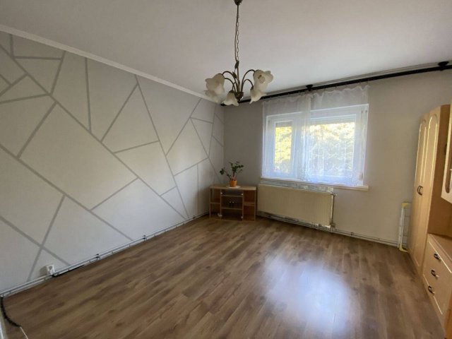 Eladó panellakás, Békéscsabán 34.9 M Ft, 2 szobás