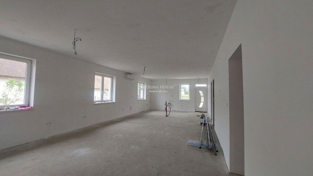 Eladó családi ház, Kótajon 67 M Ft, 4 szobás