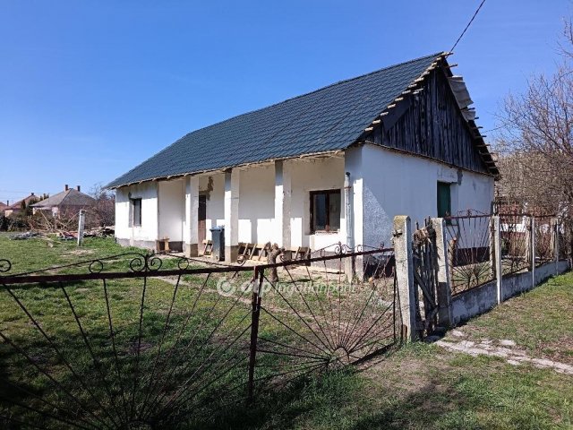 Eladó családi ház, Bihartordán 7.5 M Ft, 3 szobás