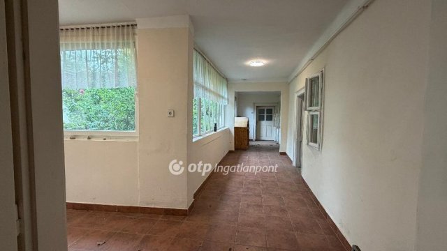 Eladó családi ház, Csongrádon 39.9 M Ft, 6 szobás