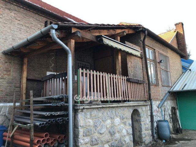 Eladó családi ház, Sásdon 42.925 M Ft, 2 szobás
