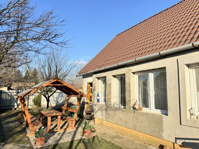 Eladó családi ház, Siklóson 49.9 M Ft, 3+1 szobás