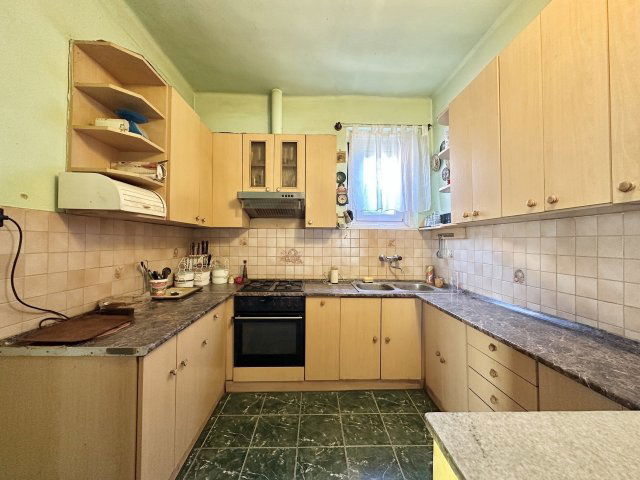 Eladó családi ház, Szombathelyen 105 M Ft, 5 szobás