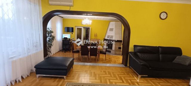 Eladó családi ház, Budaörsön 369 M Ft, 6 szobás